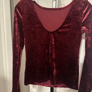 NEW GAP Velvet Long sleeve- Rich Burgundy size is extra small, V-neck